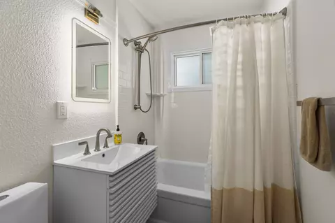 Bath - 824 S Christine St, Appleton, WI 54915 photo 1 of 1