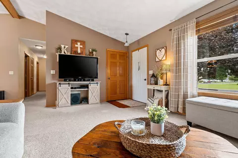 w5387 Linden Hill Drive, Appleton, WI 54915 photo 7