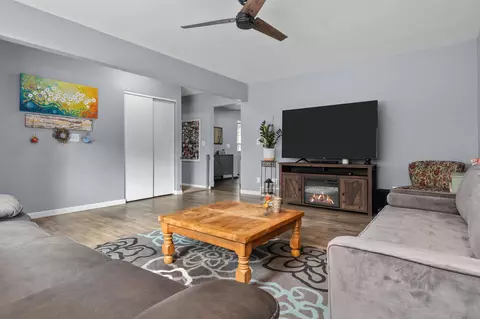 1500 S Telulah Ave, Appleton, WI 54915 photo 8