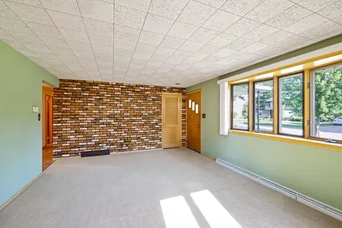 Living - 231 W Pershing St, Appleton, WI 54911 photo 2 of 3