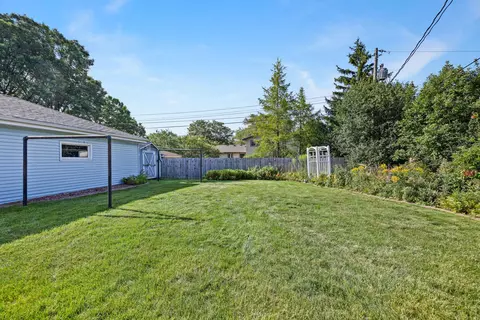 Exterior - 231 W Pershing St, Appleton, WI 54911 photo 5 of 6