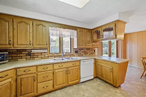 Kitchen - 231 W Pershing St, Appleton, WI 54911 photo 2 of 3