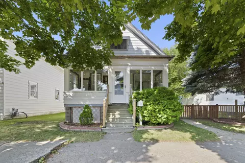 313 Hattie St, Marinette, WI 54143
