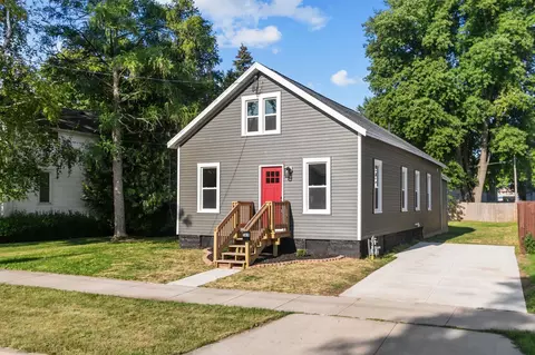 569 Boyd St, Oshkosh, WI 54901