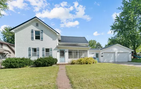 207 W Jennings St, New London, WI 54961