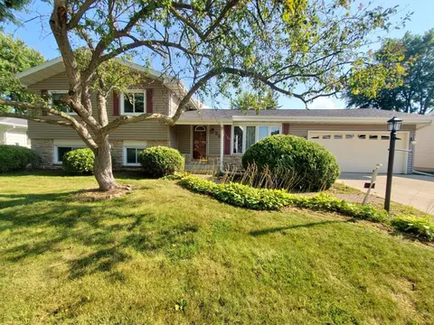 223 Center St, North Fond Du Lac, WI 54937