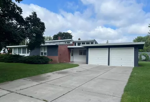 1295 Hastings St, Green Bay, WI 54301