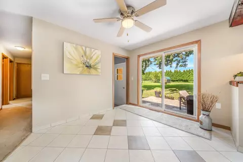 Entry Way - 1030 Edgewood Dr, Appleton, WI 54913 photo 1 of 3