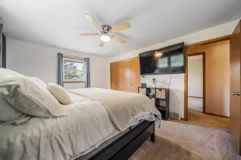 Bedroom - 1030 Edgewood Dr, Appleton, WI 54913 photo 5 of 7