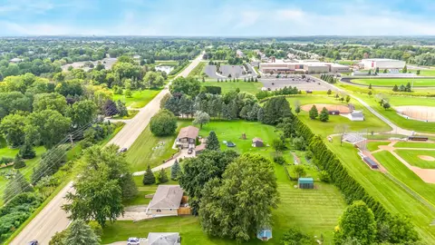 View/Area - 1030 Edgewood Dr, Appleton, WI 54913 photo 3 of 7