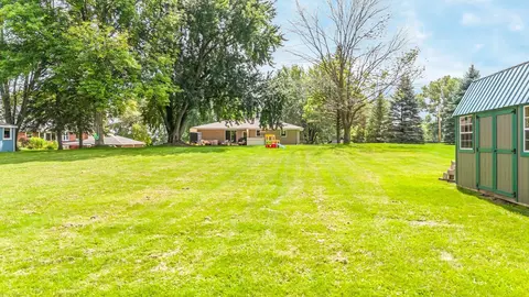 Exterior - 1030 Edgewood Dr, Appleton, WI 54913 photo 7 of 7