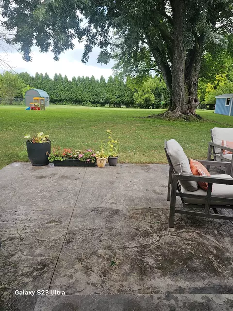 Exterior - 1030 Edgewood Dr, Appleton, WI 54913 photo 6 of 7