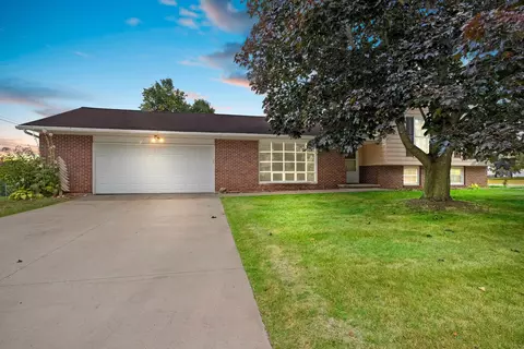 914 N 8th Pl, Sturgeon Bay, WI 54235