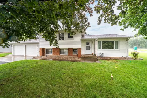 330 Zarling Ave, Oshkosh, WI 54901