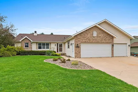 3108 Jaguar Ln, Green Bay, WI 54313