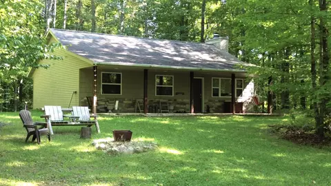 n13270 Finch Lane, Silver Cliff, WI 54104