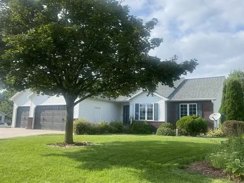 543 Nicole Ln, Wrightstown, WI 54180