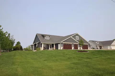 1380 Lighthouse Village Rd, Fond Du Lac, WI 54937