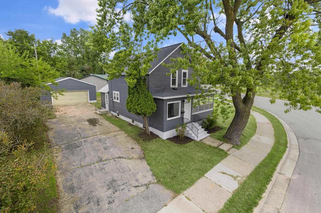 243 N Maple Ave, Oconto Falls, WI 54154