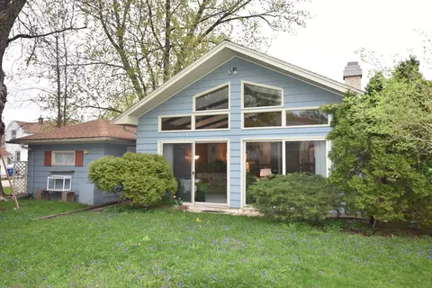 1021 W New York Ave, Oshkosh, WI 54901