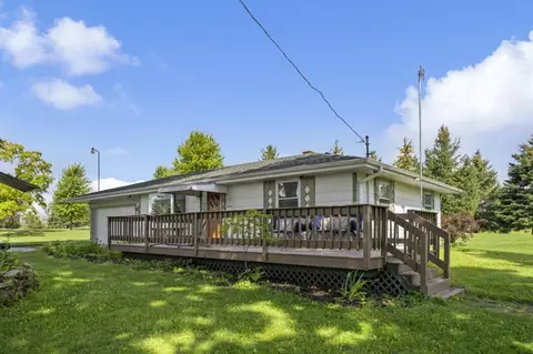 w8804 Spring Road, Hortonville, WI 54944