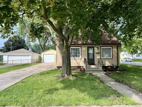 1218 Elmore St, Green Bay, WI 54303
