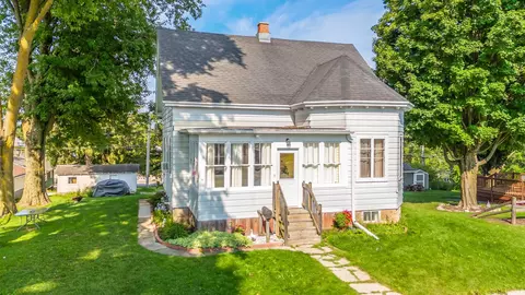 2227 Jackson St, New Holstein, WI 53061