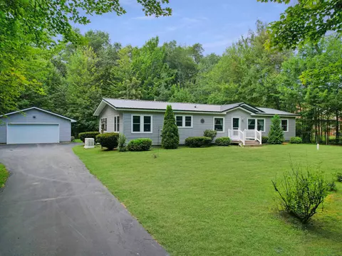 n1335 Shore Drive, Marinette, WI 54143