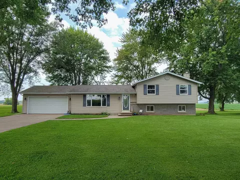 n7833 Wisconsin 76, Bear Creek, WI 54922