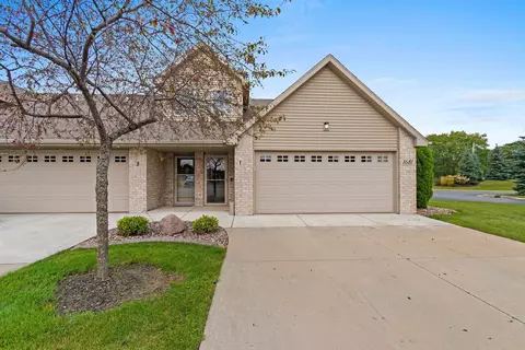 1681 W Main Cir #1, De Pere, WI 54115