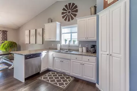 2250 W Kohl Dr, Appleton, WI 54913 photo 6