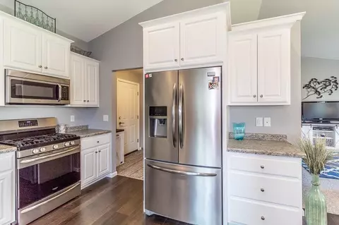 2250 W Kohl Dr, Appleton, WI 54913 photo 8