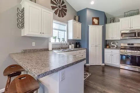2250 W Kohl Dr, Appleton, WI 54913 photo 5