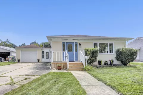 817 Redwood Dr, Green Bay, WI 54304