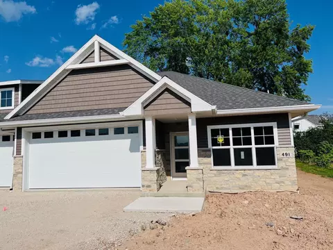 491 Papermill Cir, Kimberly, WI 54136