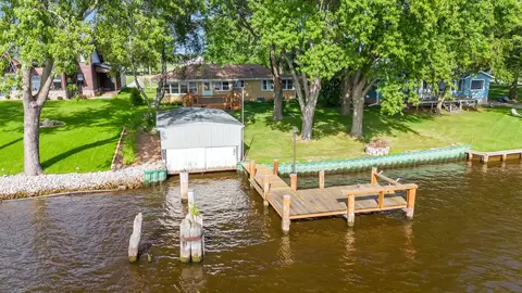 9257 Riverview Ln, Fremont, WI 54940