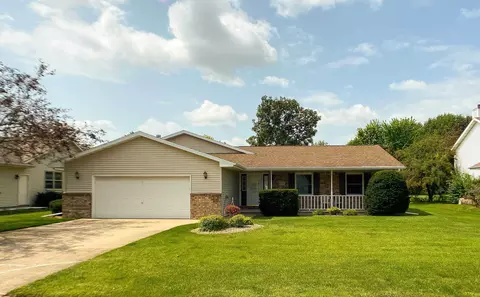 1665 Bernheim St, Oshkosh, WI 54904