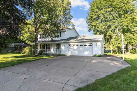 1901 Dexter St, New London, WI 54961
