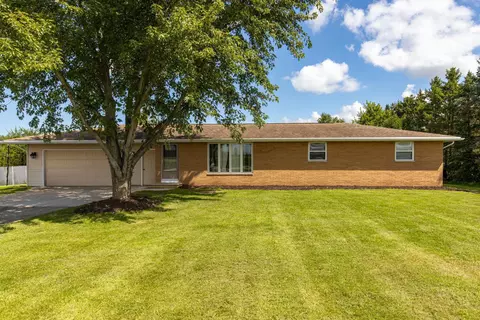 2264 S Pine Tree Rd, De Pere, WI 54115