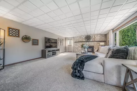 Living - 1207 W Grant St, Appleton, WI 54914 photo 1 of 2