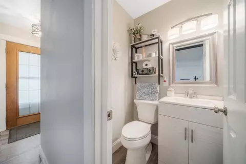 Entry Way - 1207 W Grant St, Appleton, WI 54914 photo 6 of 6
