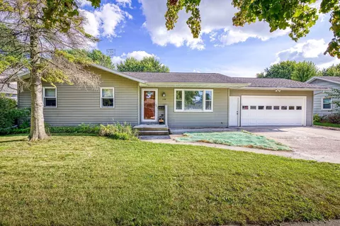 132 Woodward St, Fond Du Lac, WI 54935