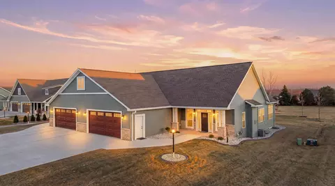 1386 Lighthouse Village Rd, Fond Du Lac, WI 54937