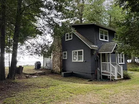 3376 Lake Forest Park Rd, Sturgeon Bay, WI 54235