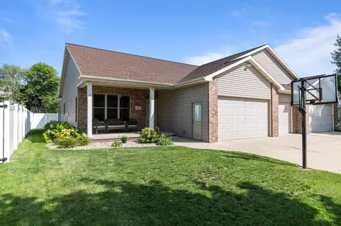 817 Doerfler Dr, Kimberly, WI 54136