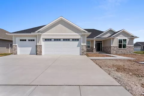 265 Rivers Edge Dr, Kimberly, WI 54136