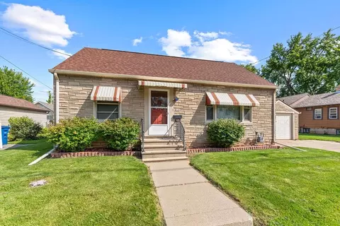 928 W 9th Ave, Oshkosh, WI 54902