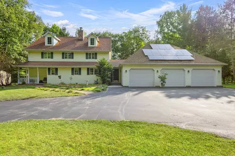 4527 Creek Valley Ln, Oneida, WI 54155