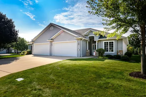 119 Regent Pl, Neenah, WI 54956