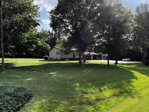 w5709 Quarry Road, Appleton, WI 54913